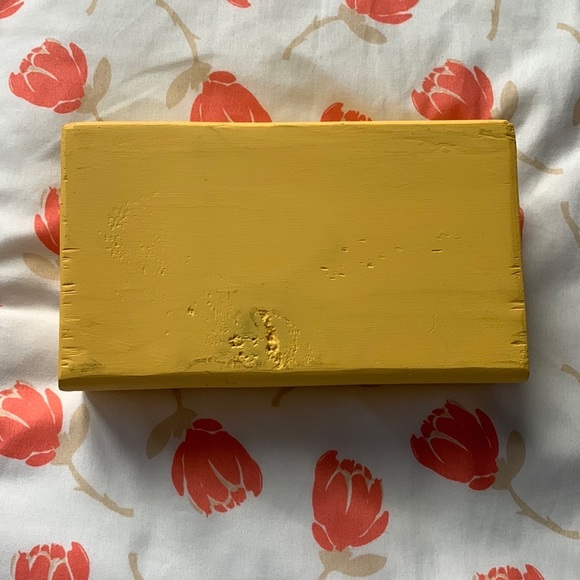 Choose Happy Table Decor - Picture 2 of 4